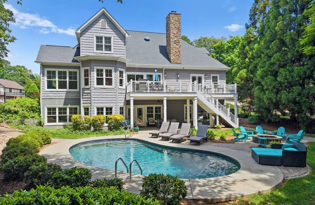 Making Waves by AvantStay | Sleeps 20 + Pool