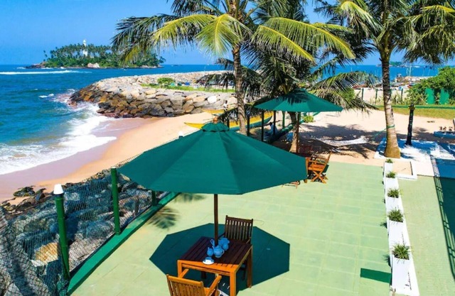 Manara Beach Resort