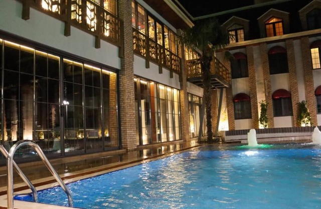 MandarinnART Hotel