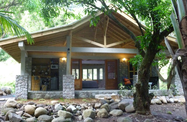 Mango riverside cottage