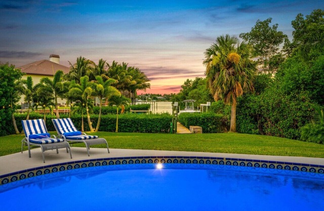 Mangrove Cove - Waterfront on the Lox! Heated Pool, Putt-Putt, Kayaks