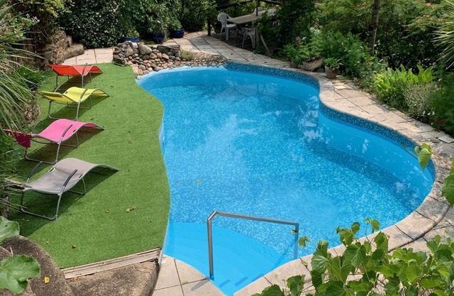 Manor East Wing. Aveyron-Cantal. Stunning Views Over River Lot, Pool, Sleeps 6.