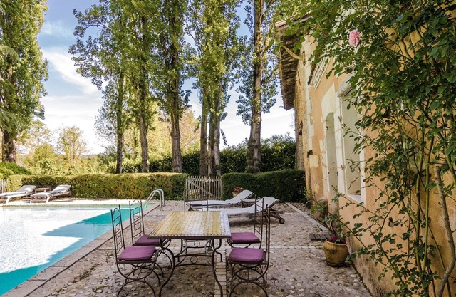 Mansion in Sourzac with Private Pool