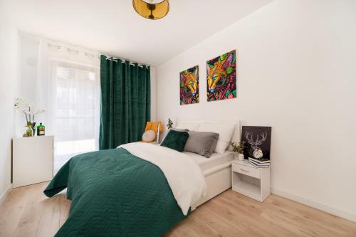 Manufaktura Residence - Apartament z Parkingiem i Dwoma Łazienkami