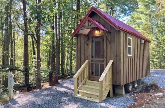 Maple Tiny Home at Bleu Canoe Campground