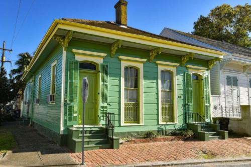 Marais Victorian - Steps to French Qtr