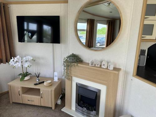 marine getaways caravan hire