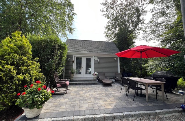 Marion Village's Very Best Cottage tiny home living close to the town beach