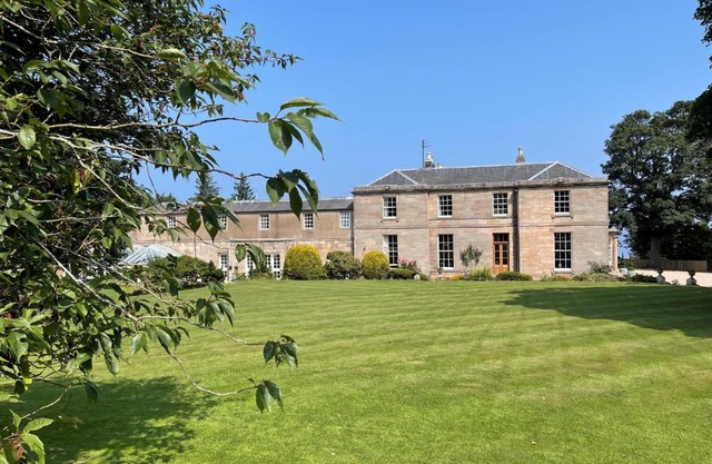 Marshall Meadows Manor House