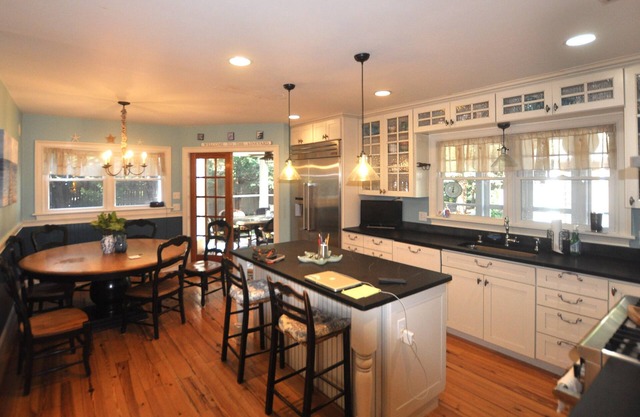 Martha's Vineyard - Oak Bluffs price cut Discount through Labor Day