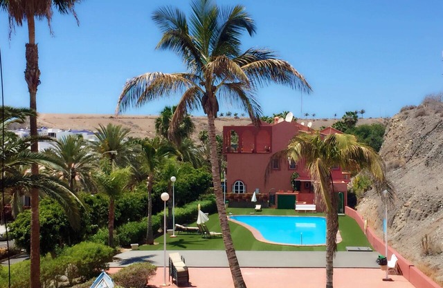 Maspalomas Pasito Blanco. Villa PRIVATE with HEATED POOL. Seeviews.