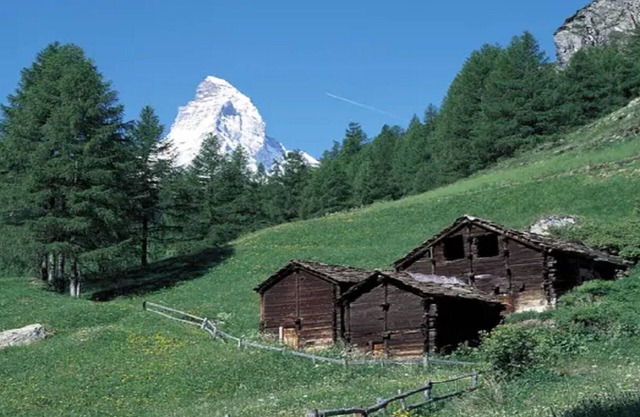 MATTERHORN SKI PARADISE 500M FROM THE CENTRE OF ZERMATT