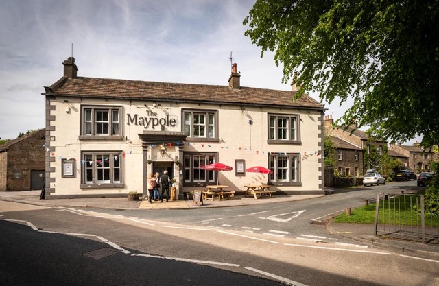 Maypole Inn