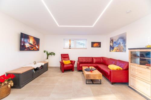 Mc Home Neues und sonniges Doppelhaus, Top 2 mit grossen Garten und E-Ladestation in Dobl bei Graz