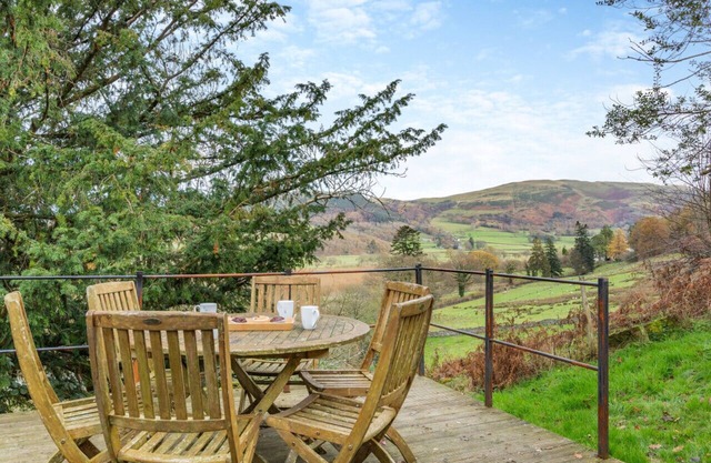 Melbreak Cottage - Two Bedroom House, Sleeps 5