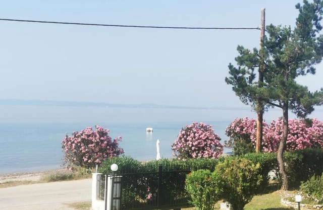 Metamorphosis - Halkidiki Apartment on the beach