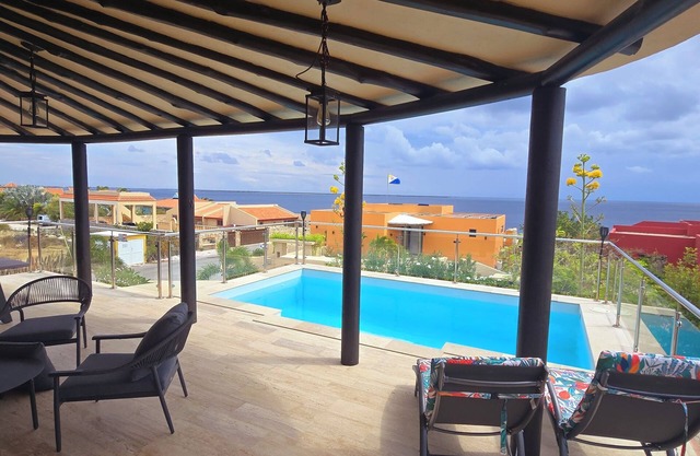 Mi Soño - Ocean View, Bright, and Modern Villa, Private Pool