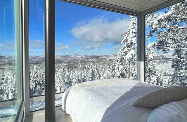 MICA - Panoramic View and Spa near Quebec City