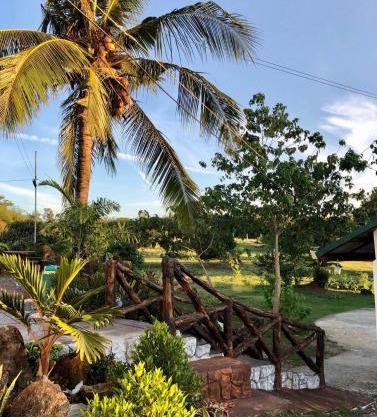Michaels Homestay - Farm Villa nr Patar Beach & Bolinao Falls