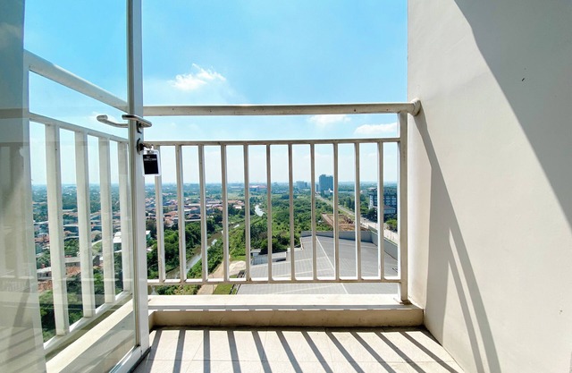 Minimalist And Homey Studio Apartment At Mustika Golf Residence