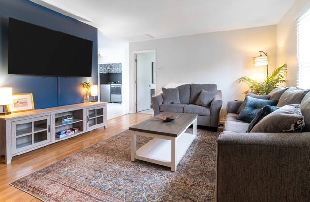 Minutes to downtown Apex! Freshly renovated! Sleeps up to 8! Big backyard!