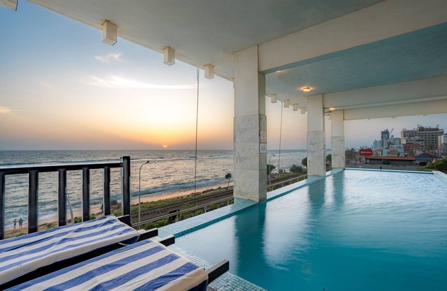 Mirage Colombo Hotel