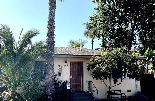 Mission Fig on Twigg located in the heat of Oldtown