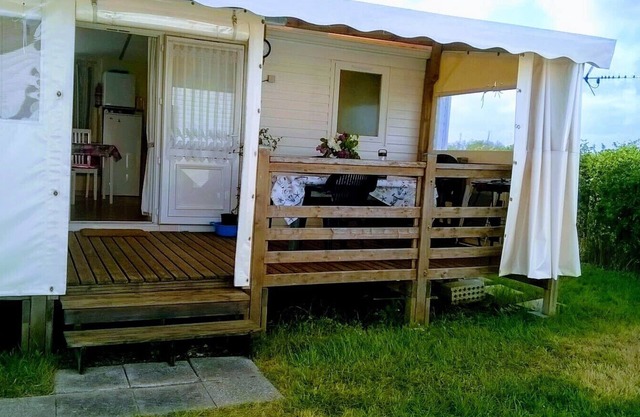 Mobil home any comfort on private garden 150m2 (very calm camping)
