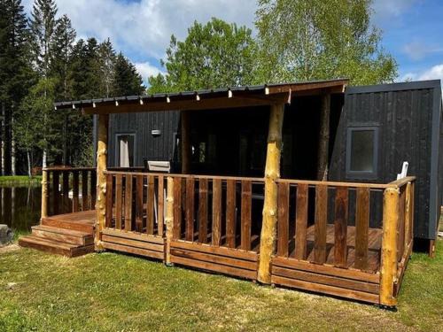 Mobil-home 35m² avec terrasse pour 6 personnes - API-1-52-561