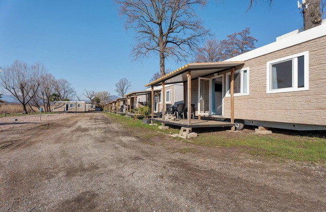 Mobile Home 'Casa Mobile Standard 1' with Lake View, Wi-Fi and Air Conditioning