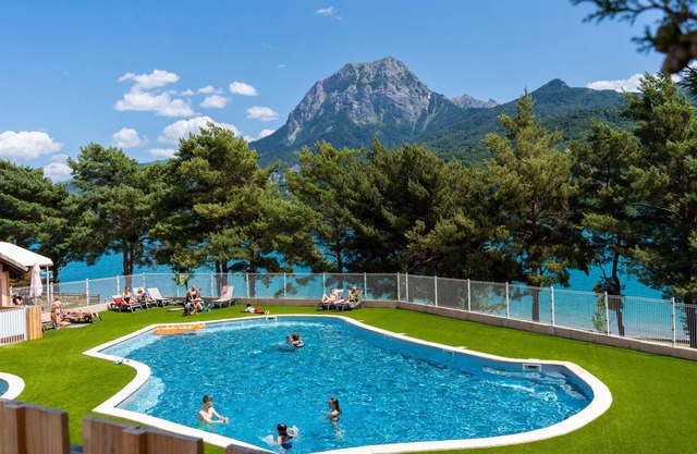 Mobilhome Prestige 2 chambres 4/6 pers by Interhome