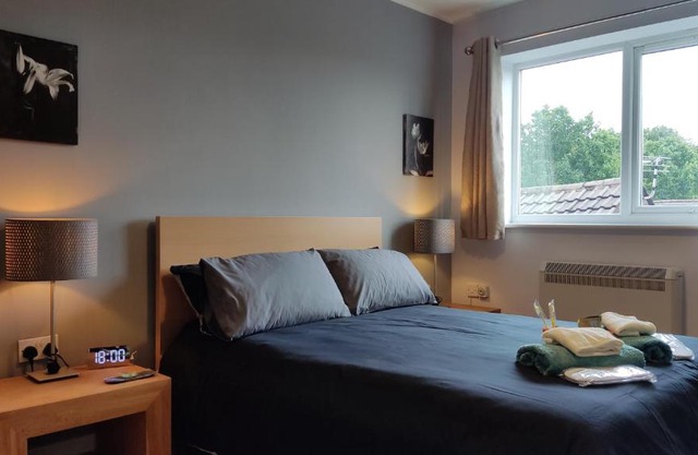Modern 1-Bed Flat in Wigan