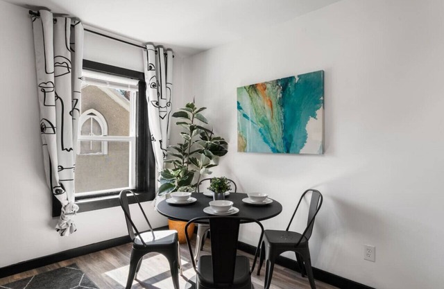 Modern 1BR Retreat near Historic Philadelphia + Free Parking