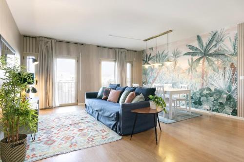 Modern 2bdr flat in the city's heart!