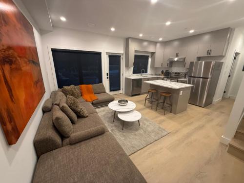 Modern 2BR Coach House, West Van- New Construction