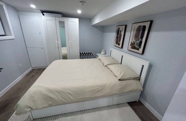 Modern and Stylish Basement Suite with Private Entrance