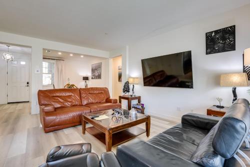 Modern Antelope Home 14 Mi to Downtown Sacramento