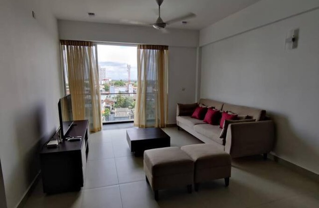 Modern apartment in close proximity to the Beach