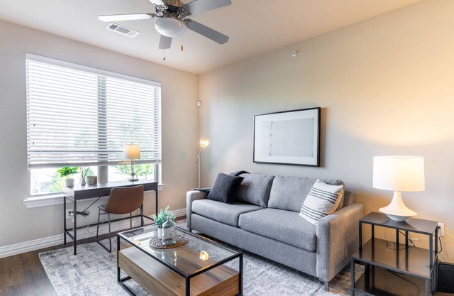 Modern Apartment in Prime Location (ID3882)