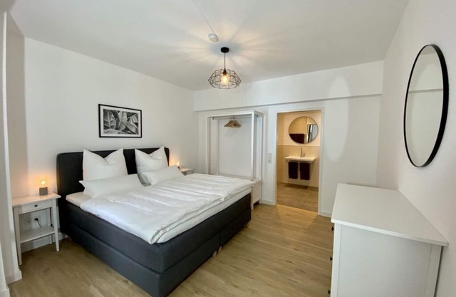 Modern apartment in Ürzig with balcony and vineyard view