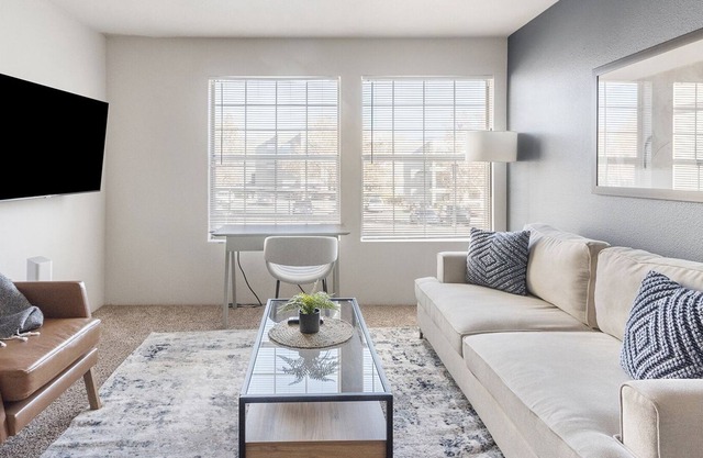 Modern Apartment in Prime Location (ID3503X3)