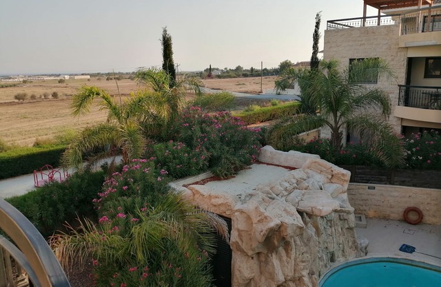 Modern Apartment , Oasis Residence