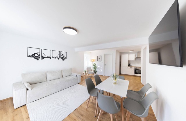 Modern Apartment Phil 3 room apartment for up to 6 people