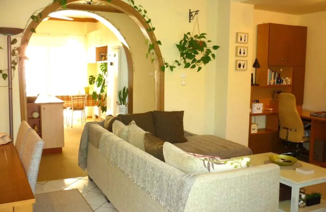 Modern Apartment (WI-FI 50Mbps) Entire 1st floor