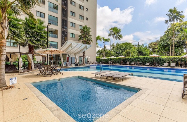 Modern apt With Pool Near the Beach Avr0203