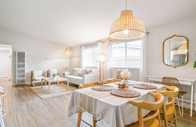 Modern Bohemian Oasis w/Hot Tub in Central San Diego