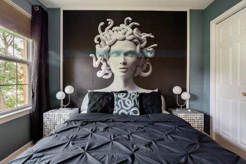 Modern-Chic Living in the Heart of Center City
