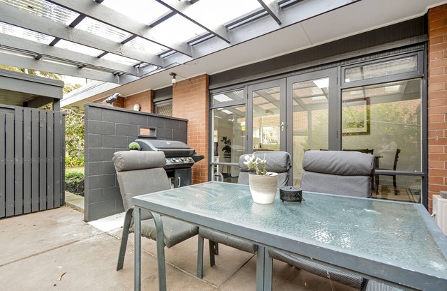 Modern Comfort Close to the Surf Coast