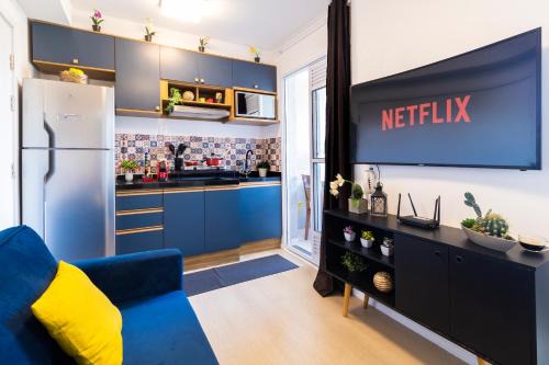 Modern, complete with Office, AC, and Gym