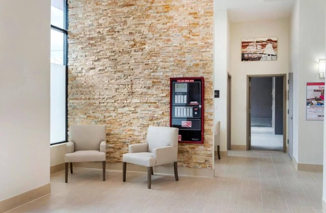 Modern-Day Retreat Located off Interstate-678 | 3 Family Ready Rooms